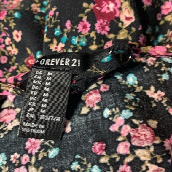 Forever 21 medium women’s romper, pit to pit 16", length 31" - Picture 5 of 6